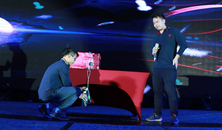 1514999521370503.jpg 魔术表演.jpg